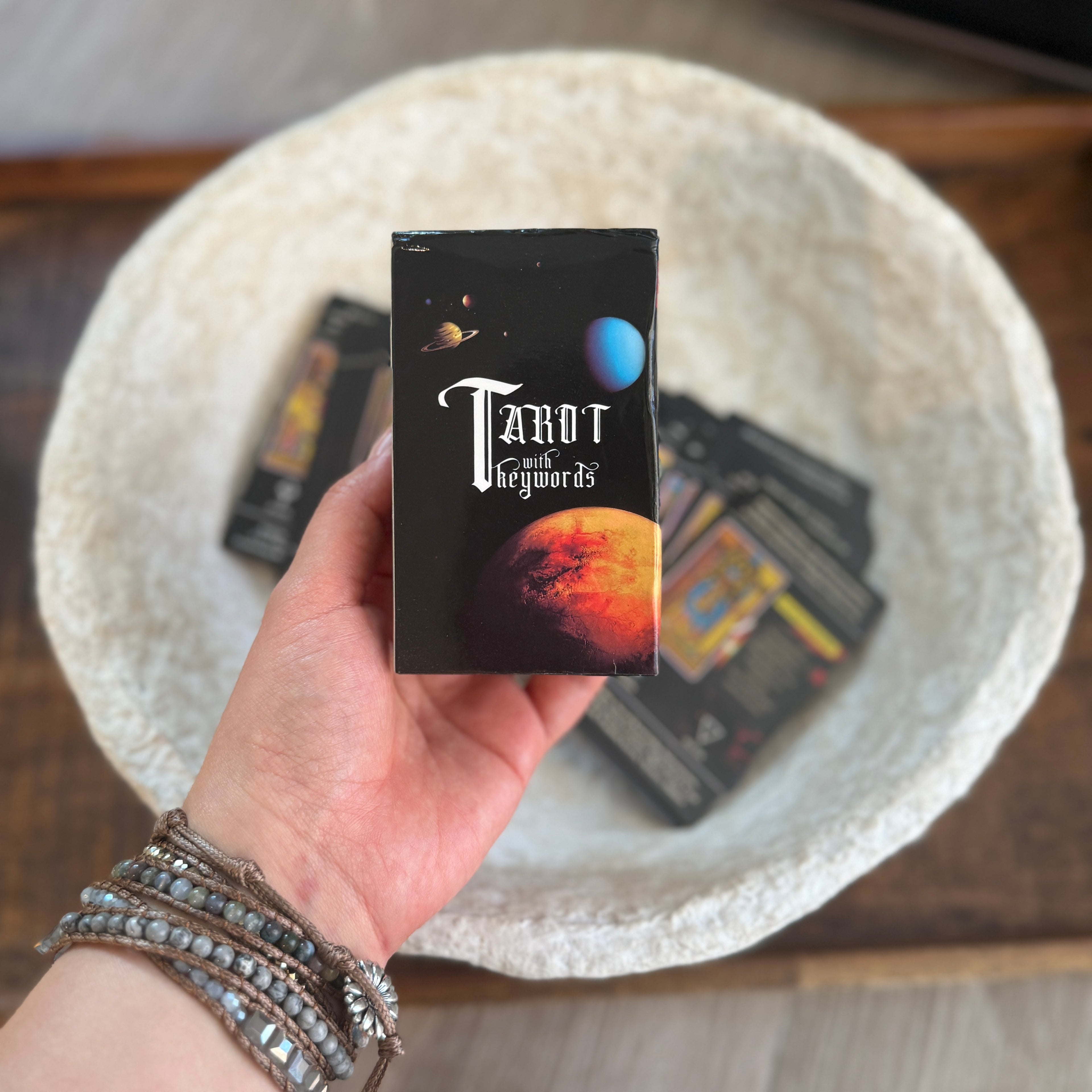 Tarot with Keywords – Beginner Friendly Black Tarot Deck