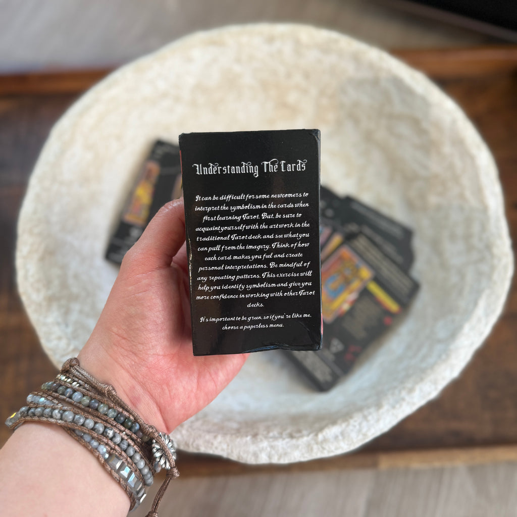 Tarot with Keywords – Beginner Friendly Black Tarot Deck