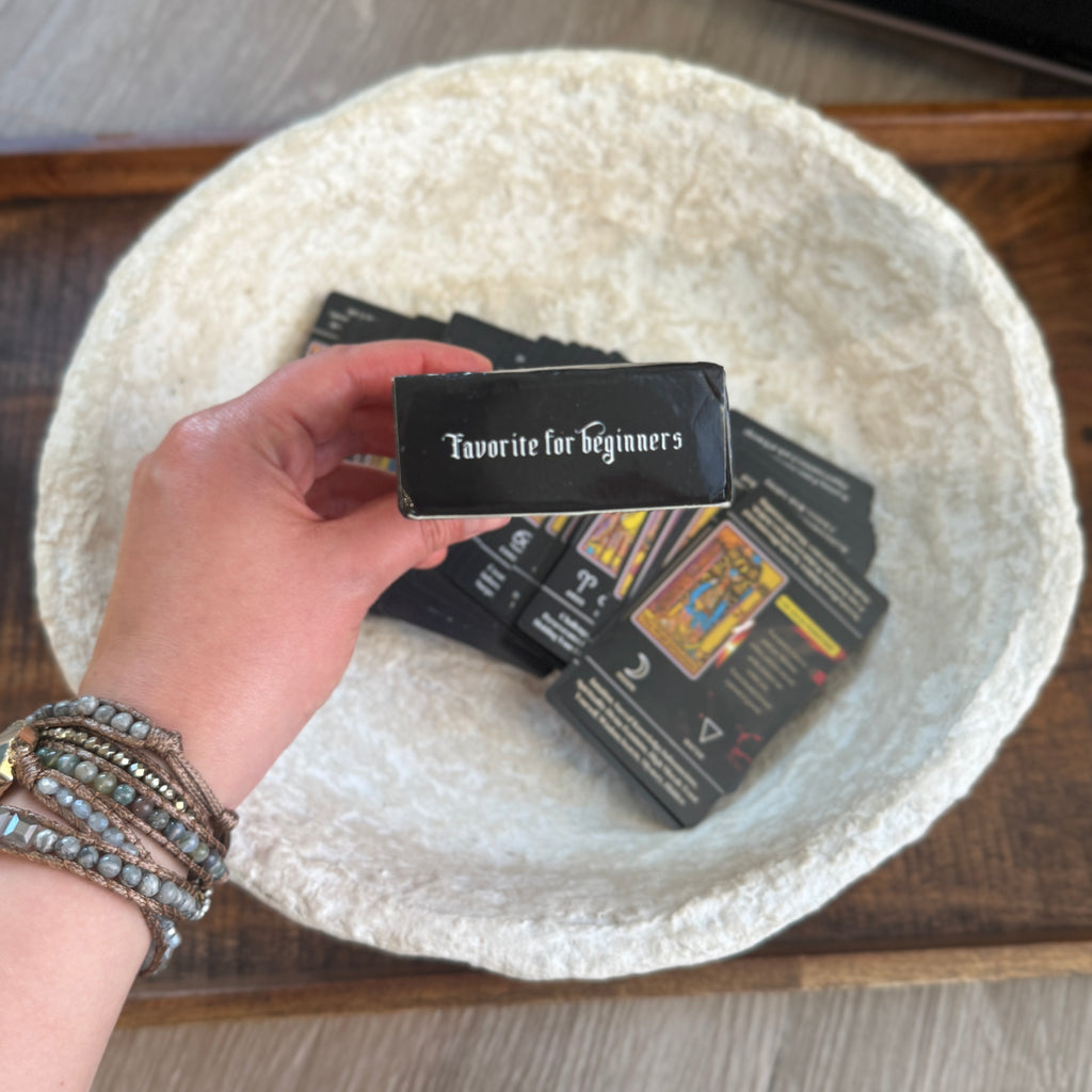 Tarot with Keywords – Beginner Friendly Black Tarot Deck
